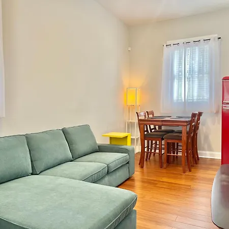 Lovely Guesthouse In The Up-And-Coming Springfield-3